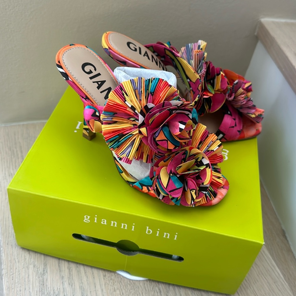 Gianni Bini Sandal